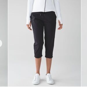 Lululemon athletica Women’s Black Studio Crop II, size 2